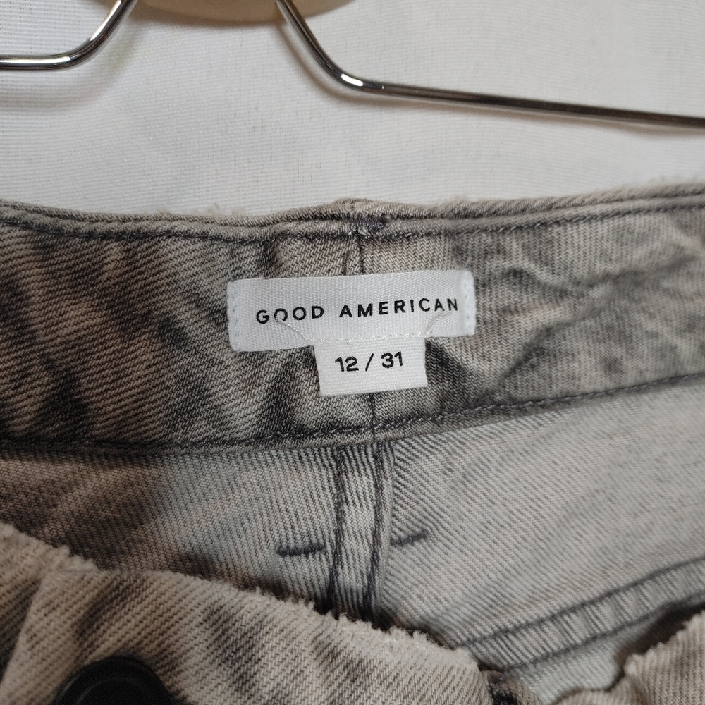 Good American Good Boy Distressed Jeans‎ Style# GBFH062BT 12 31 Washed Gray NEW - Picture 7 of 8